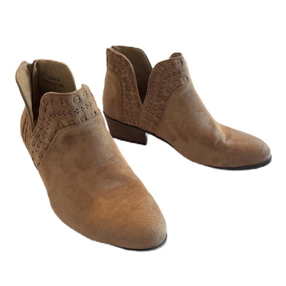 Pierre Dumas Women's May-5 Brown Suede Slip-on Bootie Size 7
